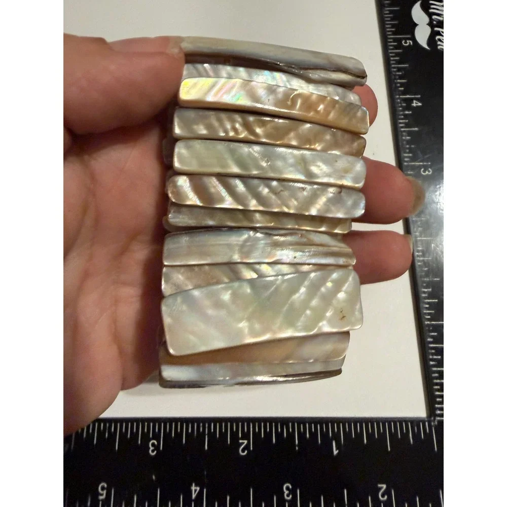 Natural Mother of Pearl Shell Stretch Bracelet Iridescent Neutral Coastal Chic
